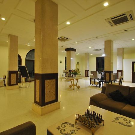 Hotel Siddharth Varanasi Exterior foto