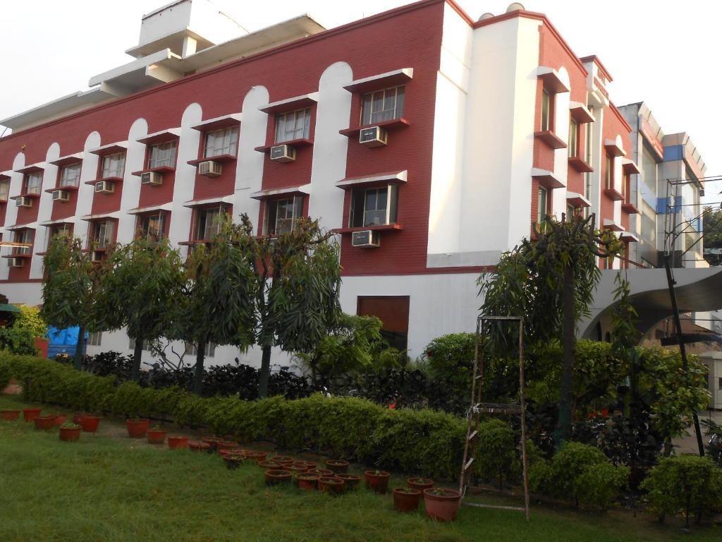Hotel Siddharth Varanasi Exterior foto